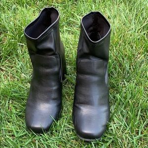 Boots 🍁Drop price🍁 $22